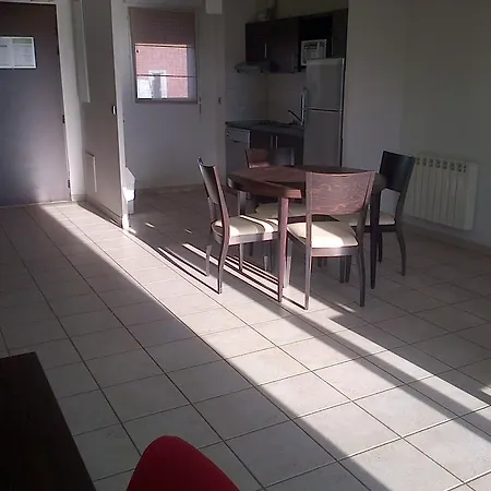 Park & Suites Village Marne La Vallee-montevrain 아파트 몽테브랭
