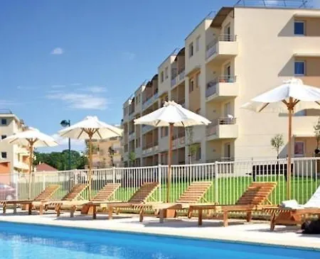 Park & Suites Village Marne La Vallee-montevrain *